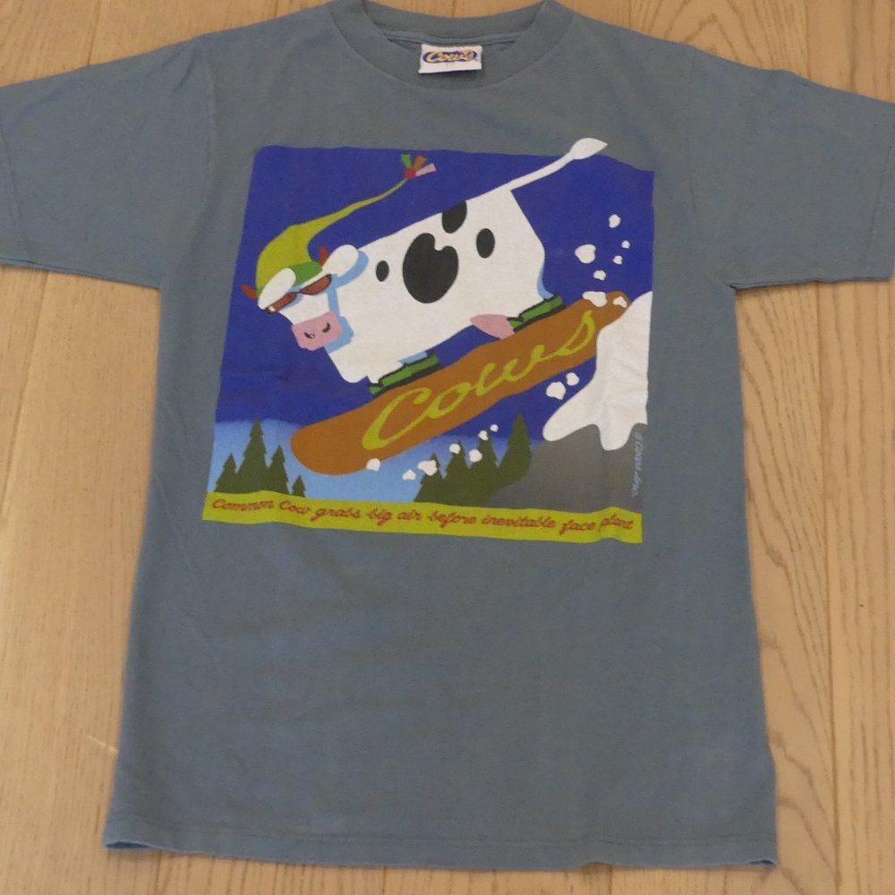 Cows Vintage 1990's Skiing Green Small T-Shirt
